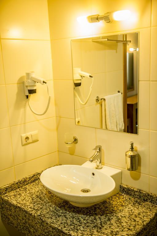 Pinar Elite Hotel أضنه الغرفة الصورة