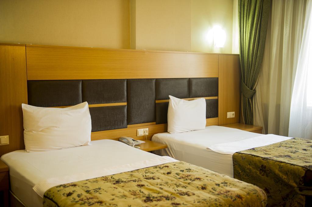 Pinar Elite Hotel أضنه الغرفة الصورة