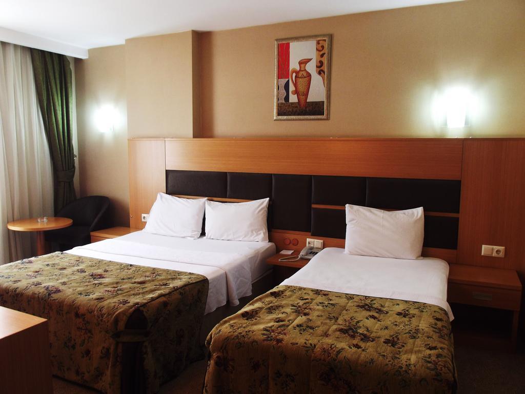 Pinar Elite Hotel أضنه الغرفة الصورة