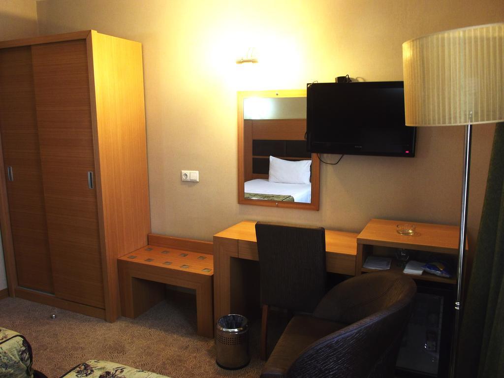 Pinar Elite Hotel أضنه الغرفة الصورة